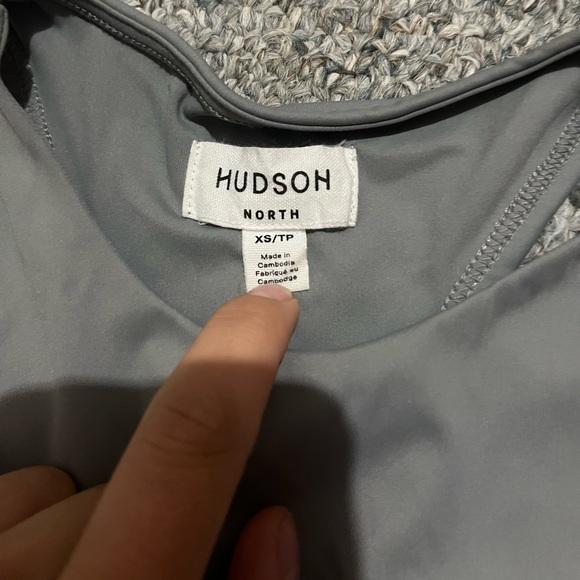 Hudson top size xs - Picture 3 of 3